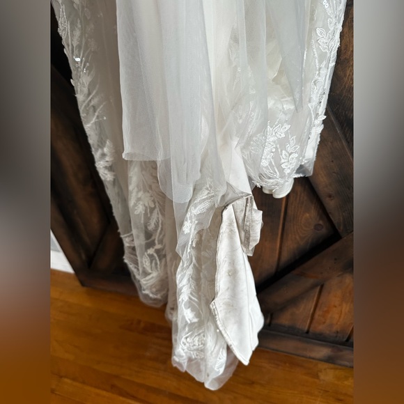 Justin Alexander Gretchen 88326 Plunging V Neck Bead Wedding Dress - Picture 5 of 17